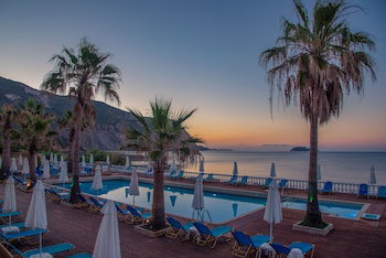 Hotel Crystal Beach Hotel