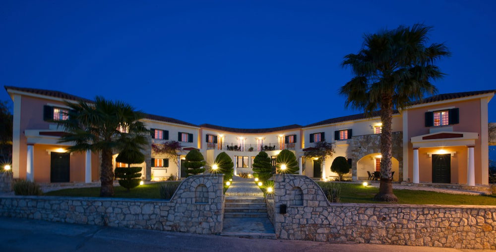 Hotel Elanthi Village Hotel