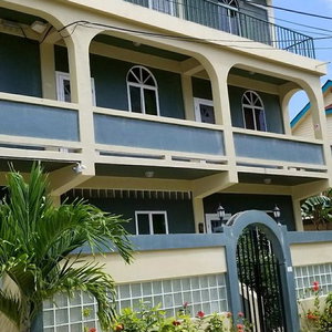 Hotel Tropical Dream Villas cazare San Pedro