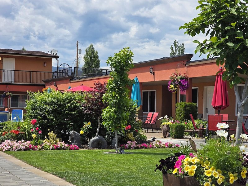 Hotel Sahara Courtyard Inn Osoyoos