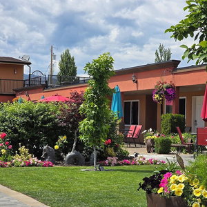 Hotel Sahara Courtyard Inn Osoyoos cazare Osoyoos