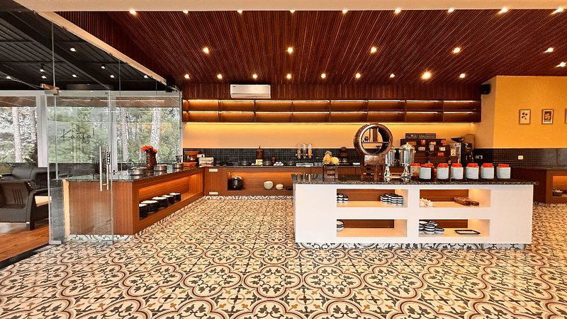 Hotel Jüsta Palampur Resort & Convention Centre