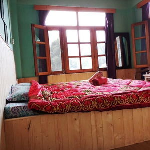 Hotel Apple Field House cazare Manali