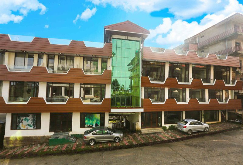 Hotel Bob's N Barley