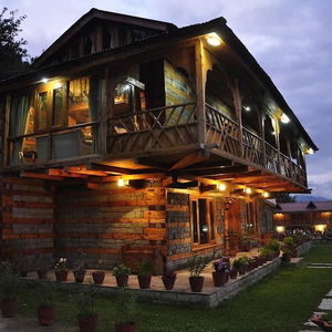 Hotel Himalyan Kothi Kais cazare Kulu