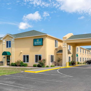 Hotel Quality Inn & Suites cazare Brandenburg