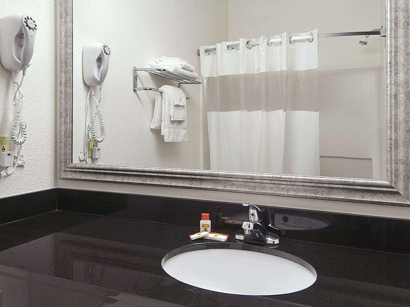 Hotel Super 8 By Wyndham Bowling Green North