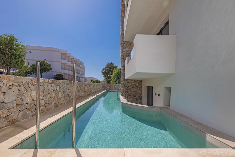 Cabana White Boutique Hotel & Suites