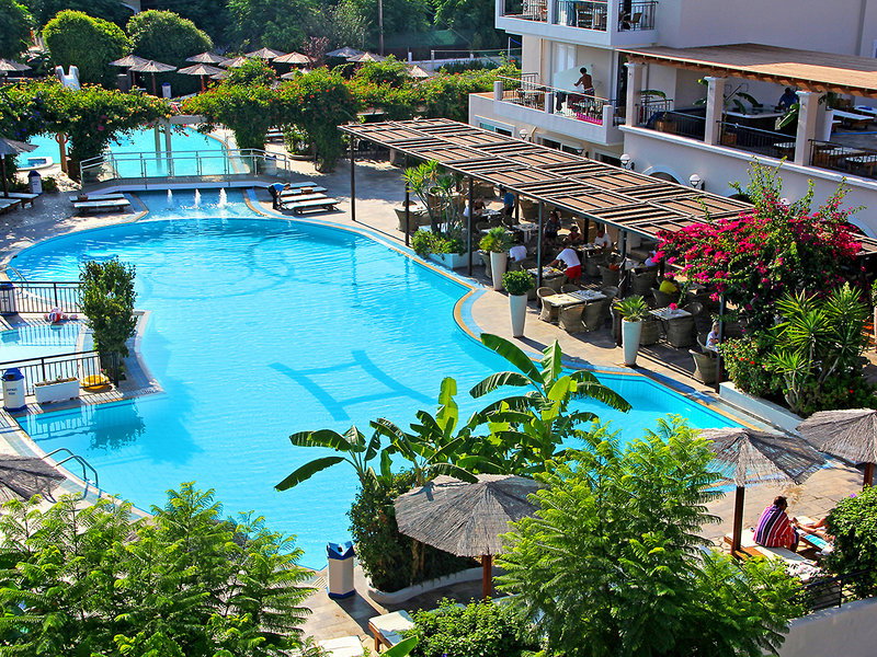Peridis Family Resort