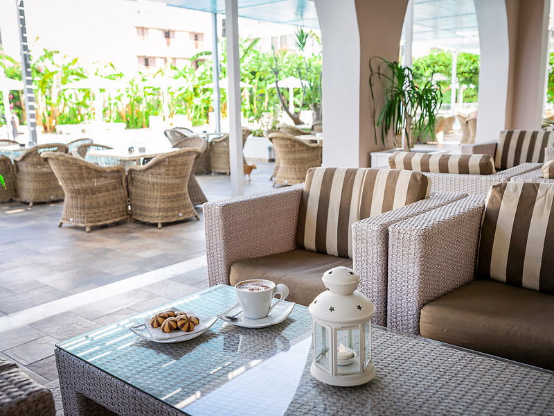 Peridis Family Resort