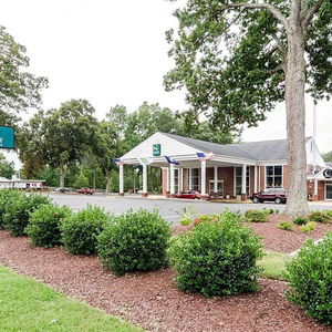 Hotel Rodeway Inn & Suites Williamsburg Central cazare Williamsburg