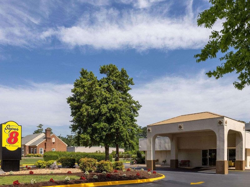 Hotel Super 8 By Wyndham Williamsburg/Historic Area