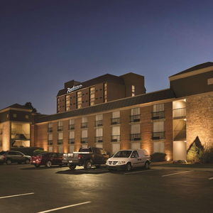 Hotel Radisson Hotel Louisville North cazare Clarksville