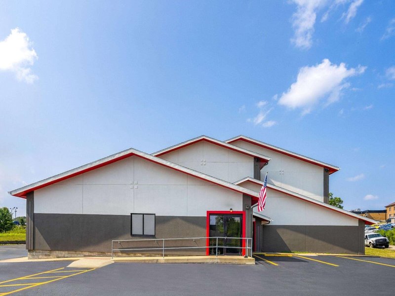 Hotel Super 8 By Wyndham St. Clairsville Oh/Wheeling Wv Area