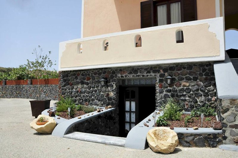 Anessis Santorini