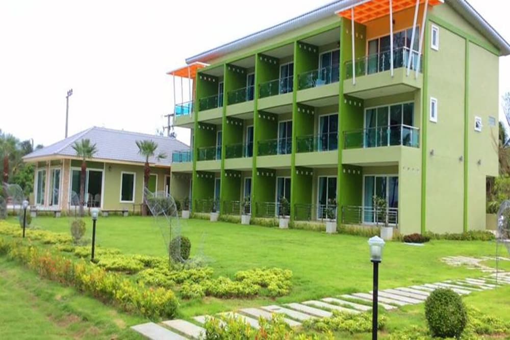 Hotel Greenseaviewresort Bangsaphan