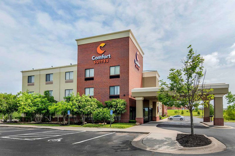 Hotel Comfort Suites Speedway - Kansas City