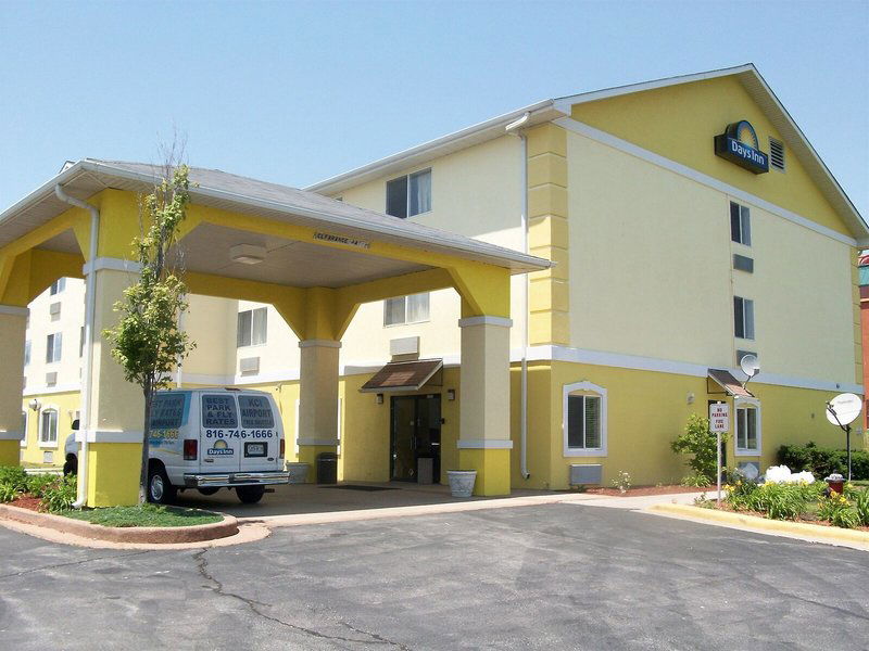 Hotel Days Inn By Wyndham Kansas City International Airport