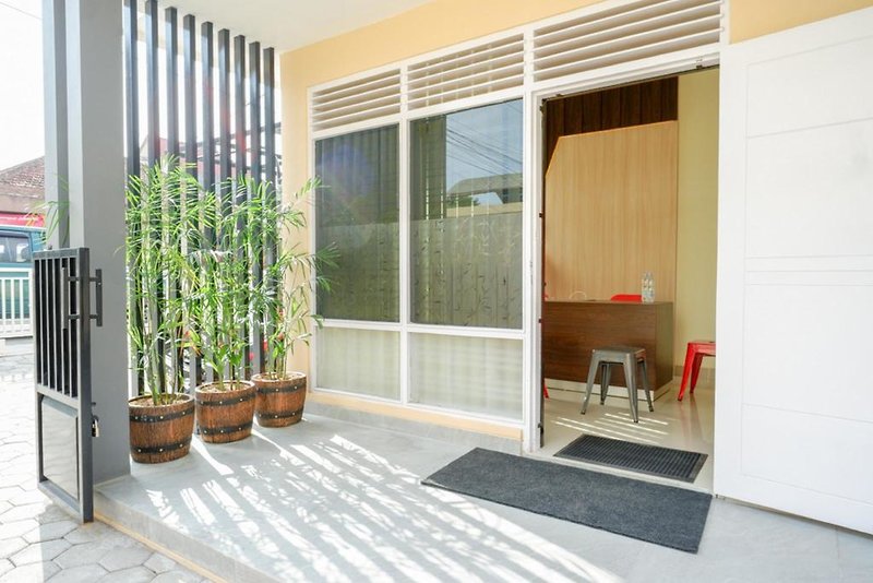 Hotel Reddoorz Near Gejayan 3
