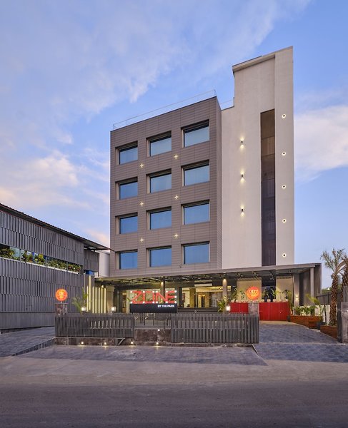 Hotel Zone By The Park Pathankot