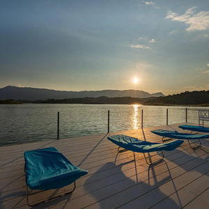 Hotel Sanctuary Nam Ngum Beach Resort cazare Vangviang