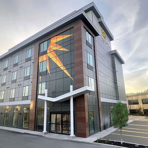 Hotel La Quinta Inn & Suites By Wyndham Kelowna Bc cazare Kelowna