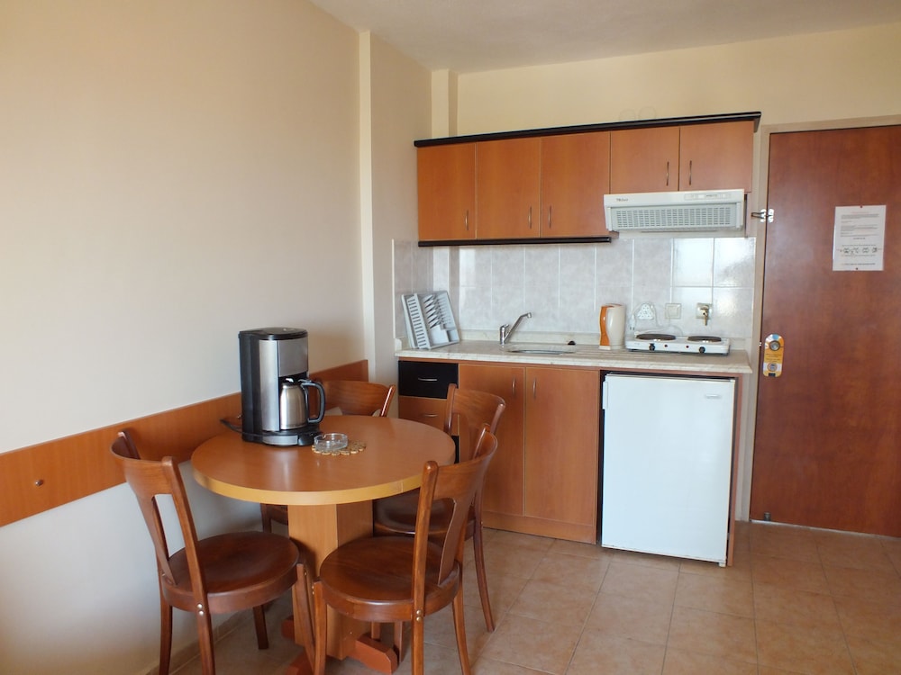 Tuntas Apartments