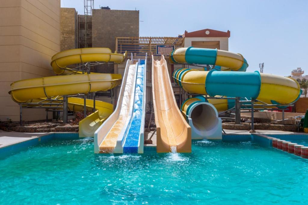 dal travel King Tut Resort