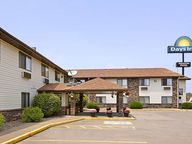 Hotel Days Inn & Suites By Wyndham Davenport East