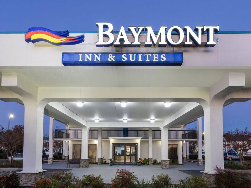 Hotel Baymont By Wyndham Dubuque