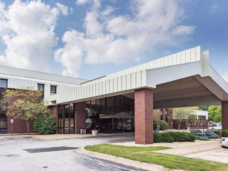 Hotel Ramada By Wyndham Bettendorf