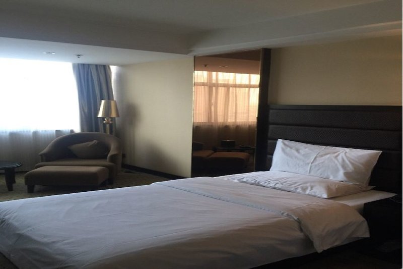 Hotel Happy Beautiful Century Hotel