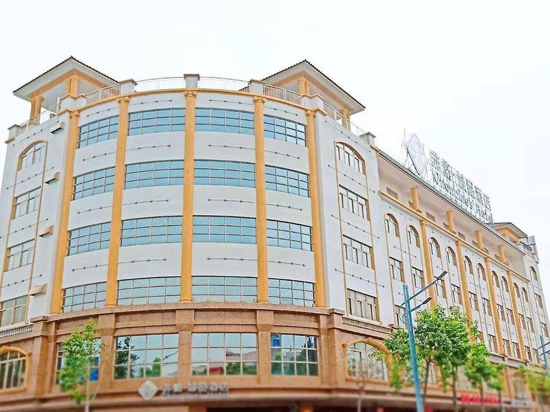 Hotel Chonpines Hotel Zhongshan Xiaolan Light Rail Station