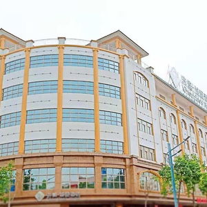 Hotel Chonpines Hotel Zhongshan Xiaolan Light Rail Station cazare Zhongshan