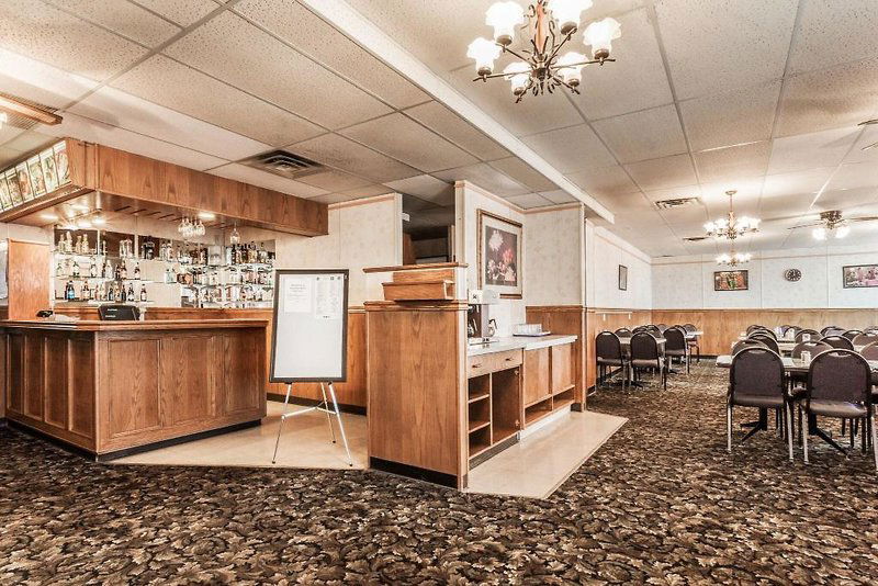 Hotel Knights Inn Moose Jaw