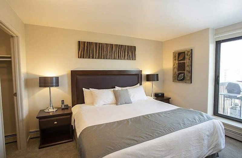 Hotel Hallmark Place Condominiums