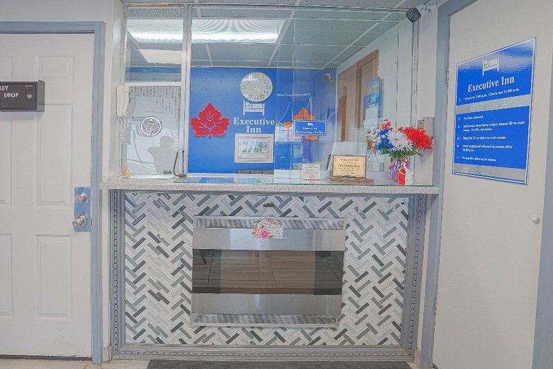 Hotel Executive Inn By Belvilla Owatonna Hwy 35