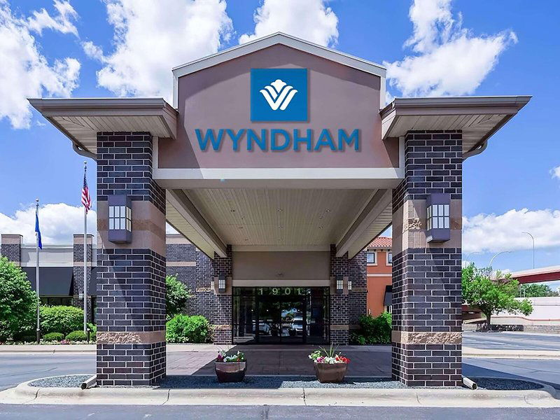 Hotel Wyndham Bloomington - Mall Of America