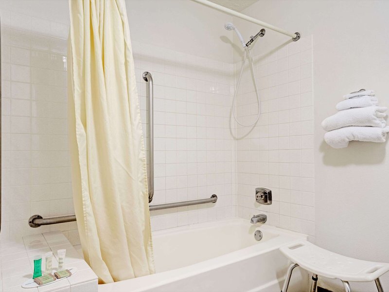 Hotel Super 8 By Wyndham Chaska