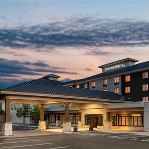 Hotel Doubletree By Hilton Owatonna cazare Owatonna