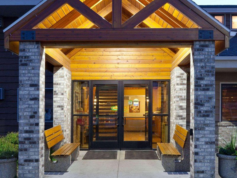 Hotel Americinn By Wyndham Roseau