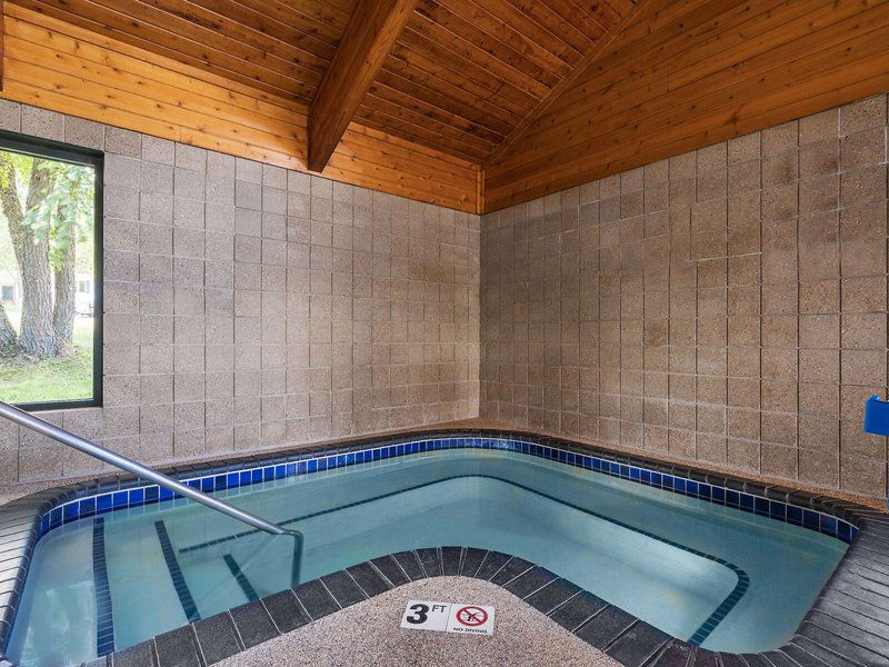 Hotel Americinn By Wyndham Lake City