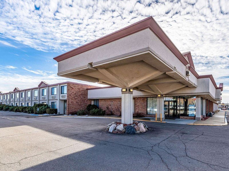 Hotel Quality Inn & Suites