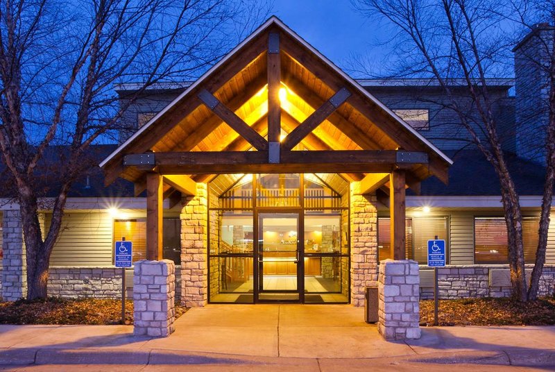 Hotel Americinn By Wyndham Princeton Mn