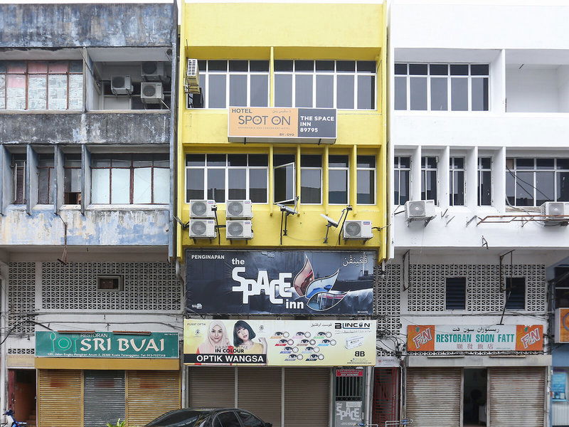 Hotel The Space Inn Hostel