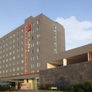 Hotel Fiesta Inn Morelia Altozano cazare Morelia