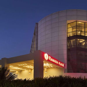 Hotel Ramada Plaza By Wyndham Jhv Varanasi cazare Varanasi