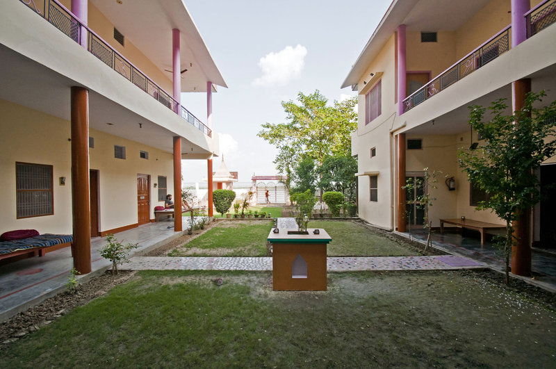 Hotel Shri Yoga Mandir Guest House