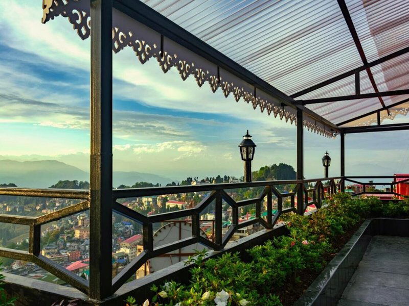 Hotel Sumitel Vista 800M From Mall Road