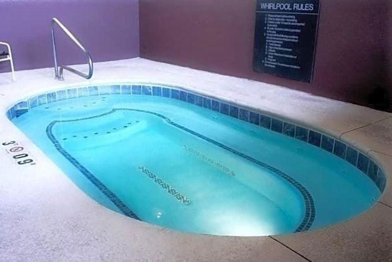 Hotel Ramada By Wyndham Boise